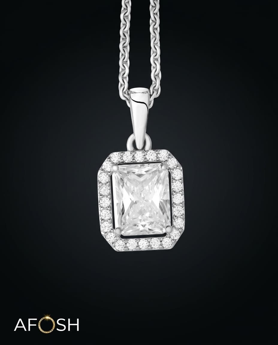 Square pendant necklace